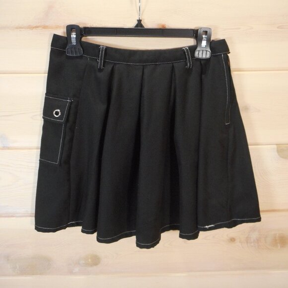 Hot Topic Women's size M Black Pleated Mini Skirt Side Zip Goth Pocket - Picture 1 of 7
